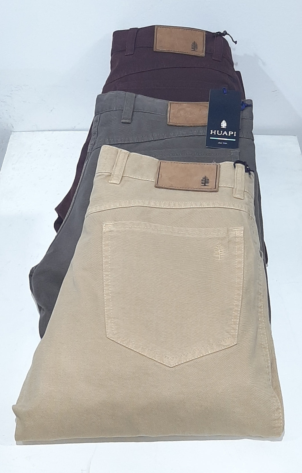 Pantalon Huapi Corte Jean Gabardina