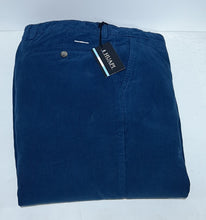 Cargar imagen en el visor de la galería, Pantalon Huapi Corderoy Sin Pinza
