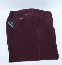 Cargar imagen en el visor de la galería, Pantalon Huapi Corderoy Sin Pinza
